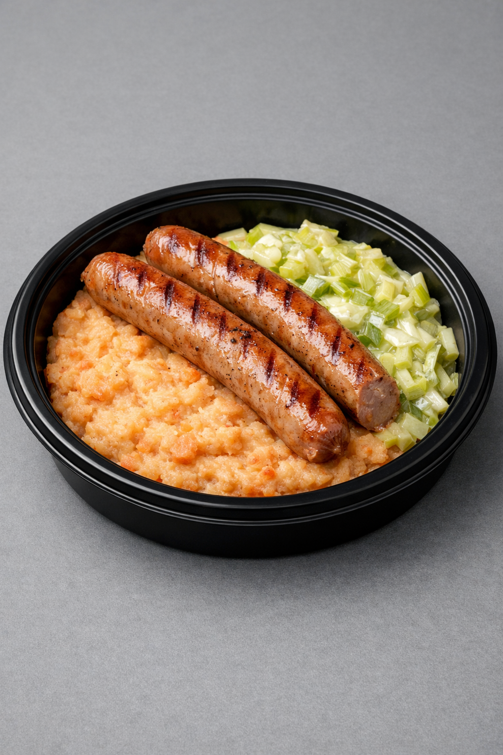 Stoemp carottes–pommes de terre, saucisse & tombée de poireaux