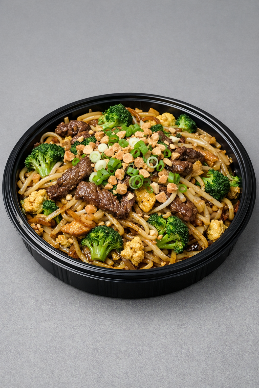 Nouilles thaï bœuf, légumes, œufs & cacahuètes (Fit)